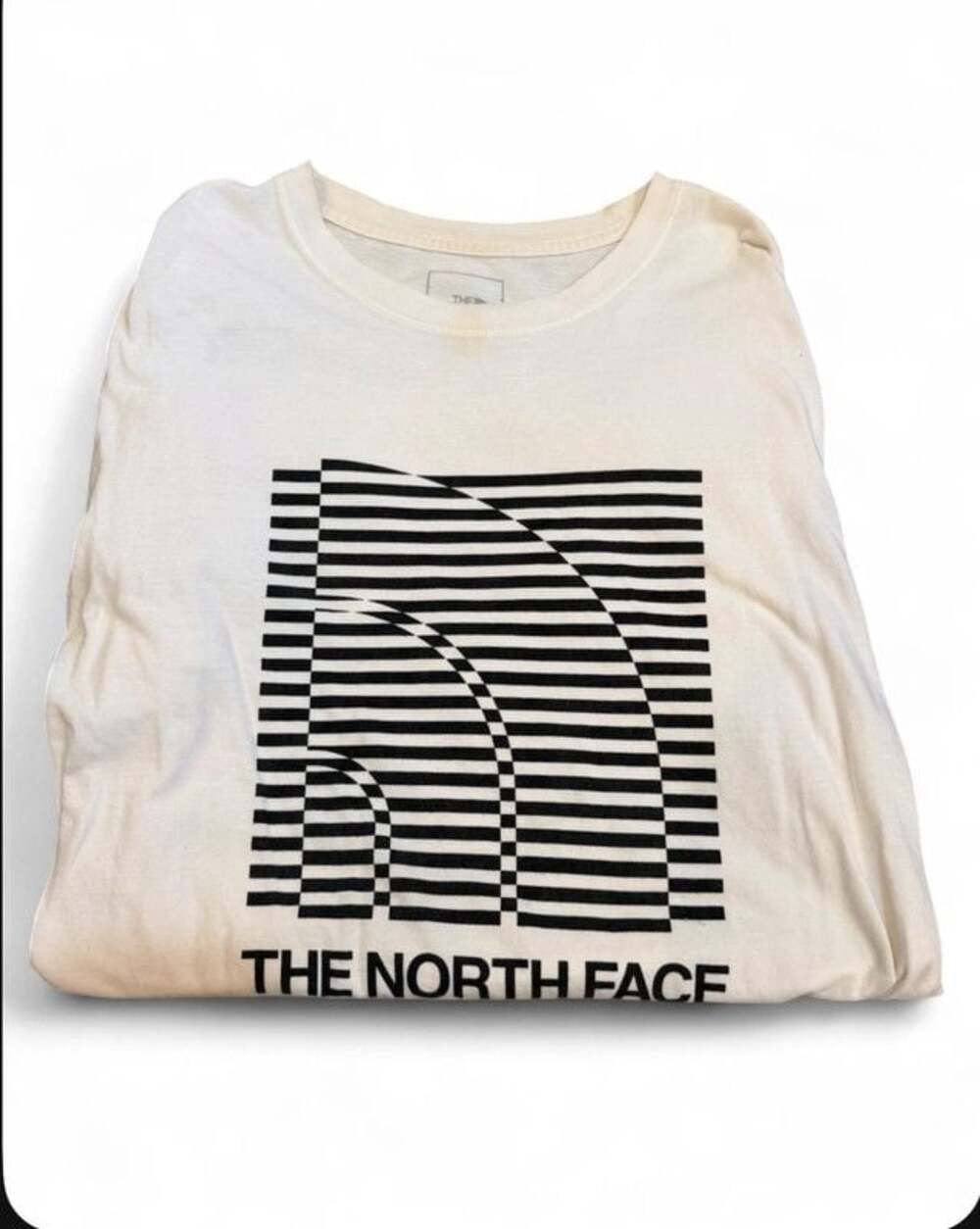 The North Face Graphic T-Shirt – Men’s Medium